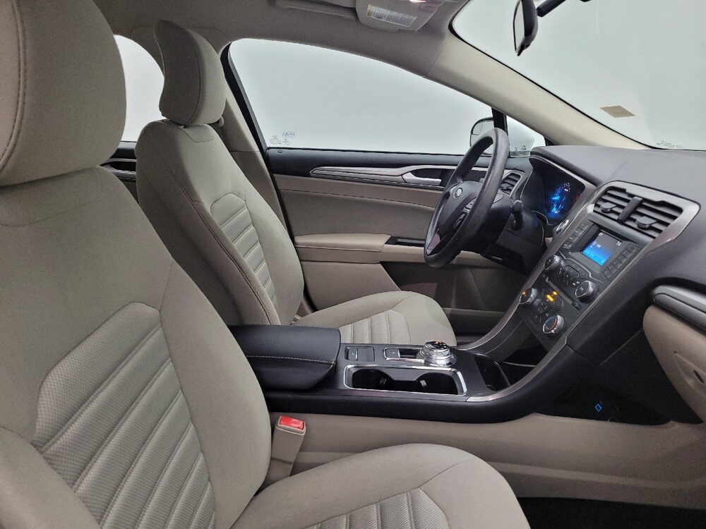 2018 Ford Fusion in Louisville, KY 40258 - 18123356 21