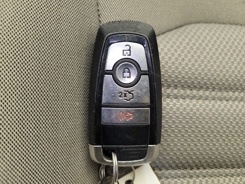 2018 Ford Fusion in Louisville, KY 40258 - 18123356 33