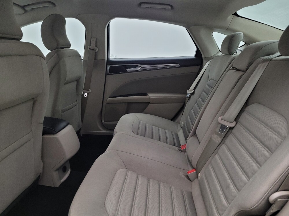 2018 Ford Fusion in Louisville, KY 40258 - 18123356 18