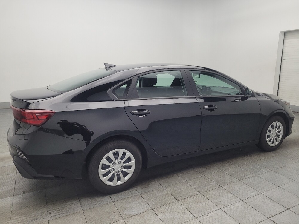 2024 Kia Forte in Macon, GA 31210 - 18123359 10