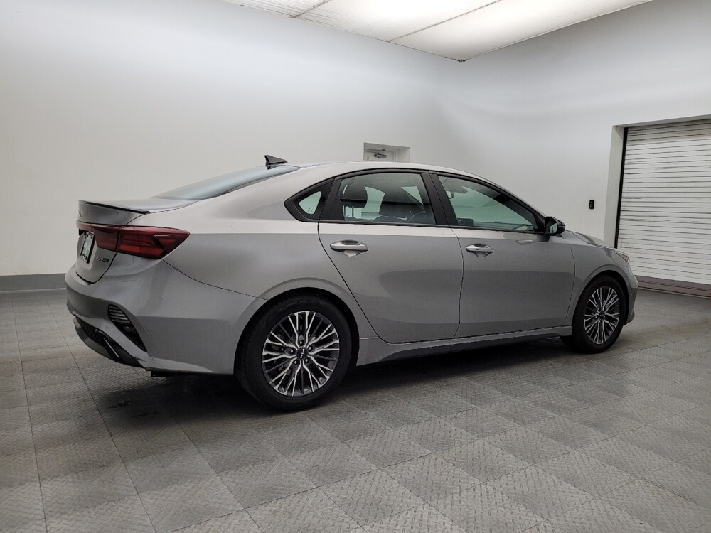 2023 Kia Forte in Glendale, AZ 85301 - 18123366 10