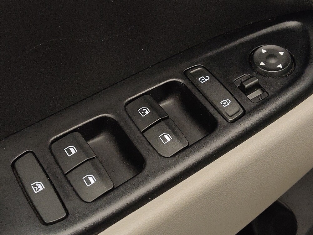 2022 Hyundai Venue in Houston, TX 77060 - 18123367 27