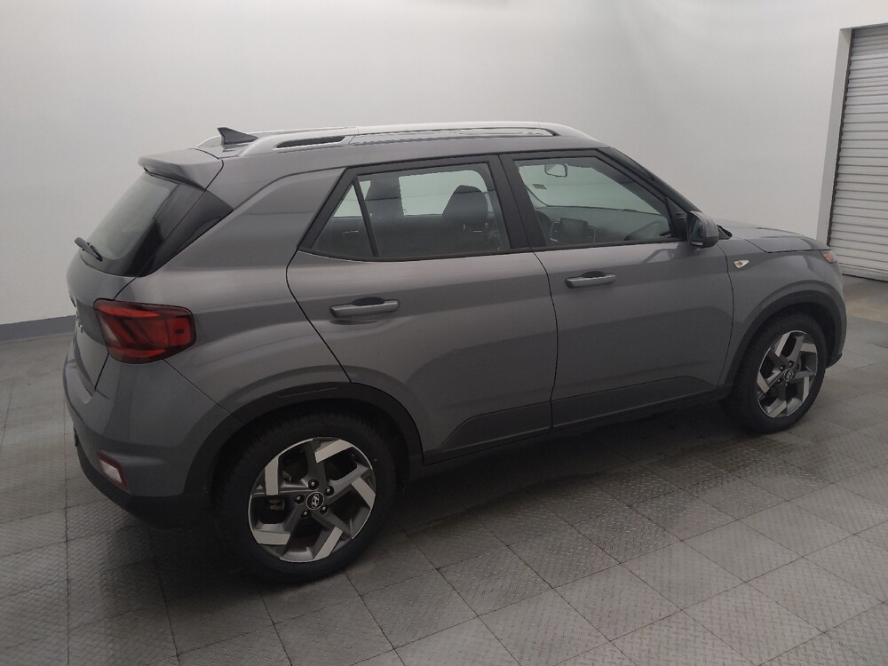 2022 Hyundai Venue in Houston, TX 77060 - 18123367 10
