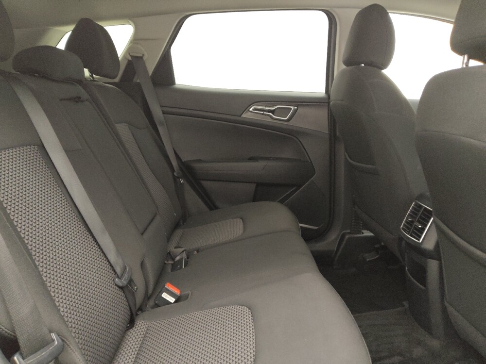 2023 Kia Sportage in Lakewood, CO 80215 - 18123368 19