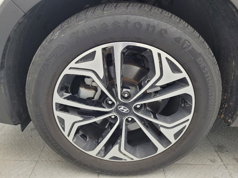 2019 Hyundai Santa Fe in Greenville, SC 29607 - 18123369 31