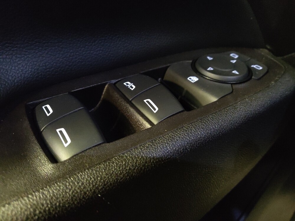 2020 Chevrolet Equinox in Phoenix, AZ 85015 - 18123370 27