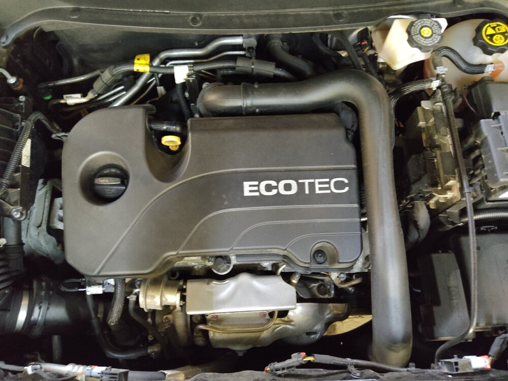 2020 Chevrolet Equinox in Greenville, SC 29607 - 18123373 30