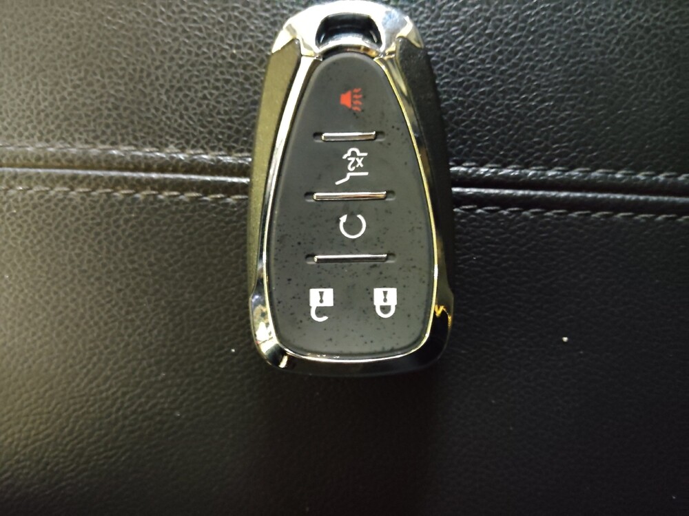 2020 Chevrolet Equinox in Greenville, SC 29607 - 18123373 32