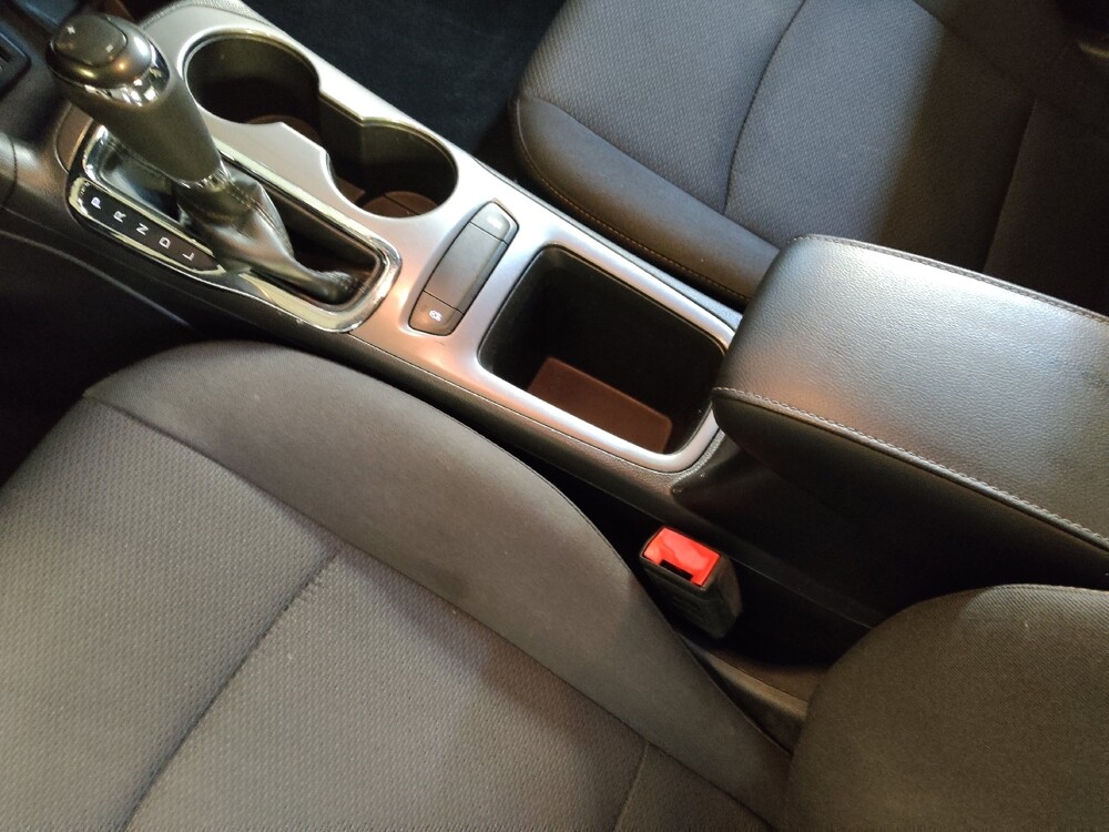 2019 Chevrolet Cruze in Greenville, SC 29607 - 18123374 26