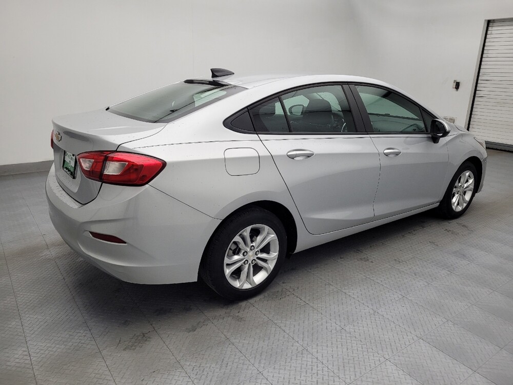2019 Chevrolet Cruze in Greenville, SC 29607 - 18123374 10