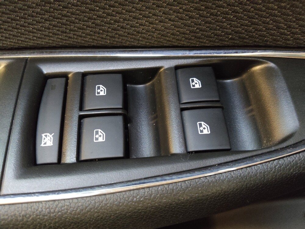 2019 Chevrolet Cruze in Greenville, SC 29607 - 18123374 27