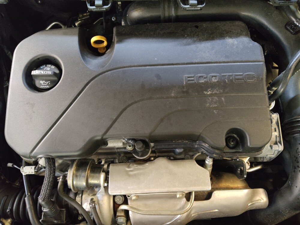 2019 Chevrolet Cruze in Greenville, SC 29607 - 18123374 30