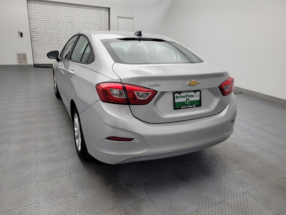 2019 Chevrolet Cruze in Greenville, SC 29607 - 18123374 6