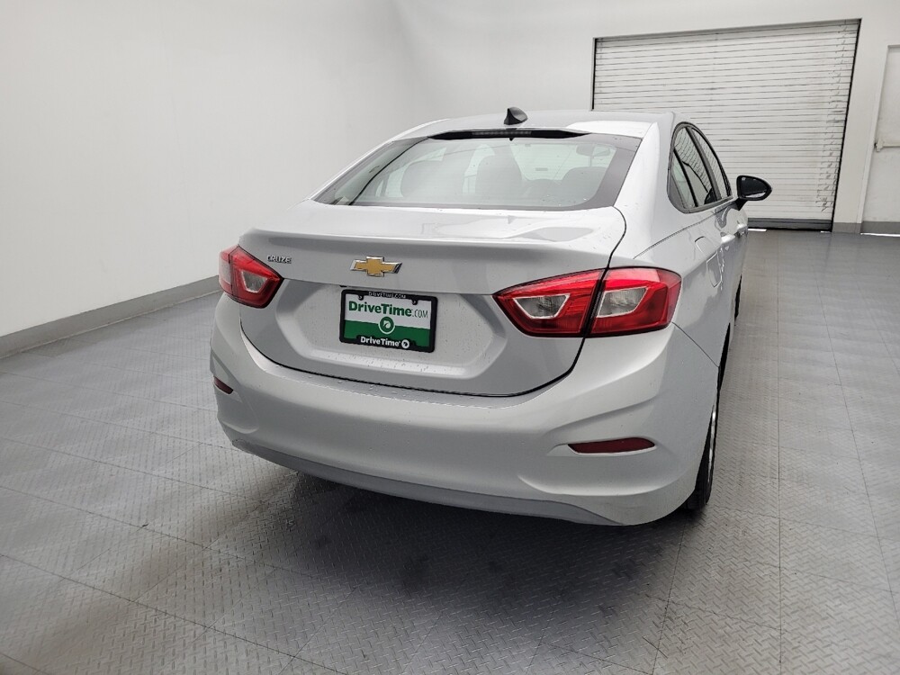 2019 Chevrolet Cruze in Greenville, SC 29607 - 18123374 7