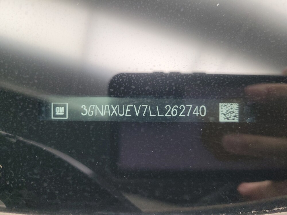 2020 Chevrolet Equinox in Indianapolis, IN 46222 - 18123376 33