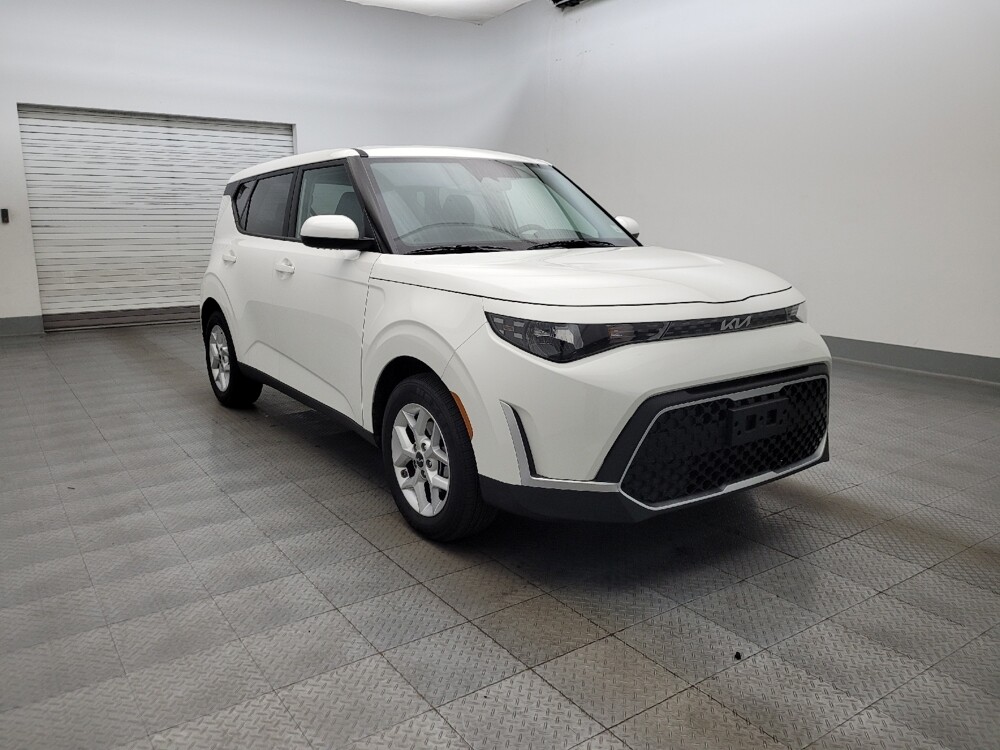 2025 Kia Soul in Phoenix, AZ 85015 - 18123380 13