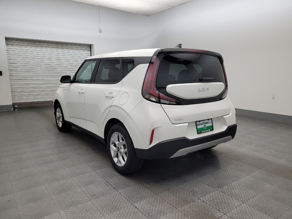 2025 Kia Soul in Phoenix, AZ 85015 - 18123380 5