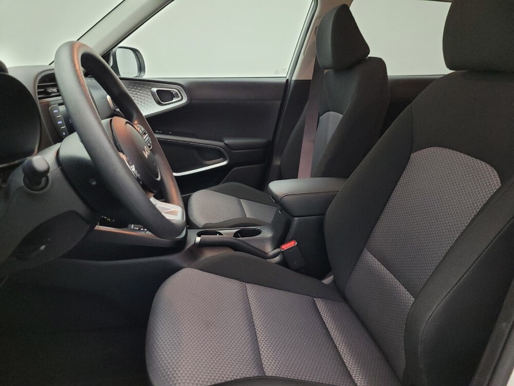 2025 Kia Soul in Phoenix, AZ 85015 - 18123380 17