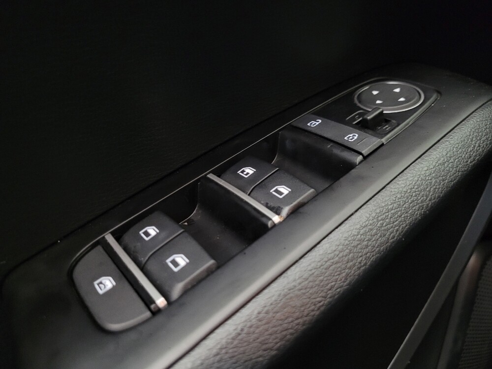 2025 Kia Soul in Phoenix, AZ 85015 - 18123380 27