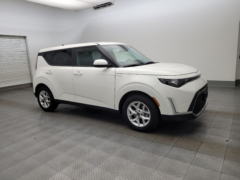 2025 Kia Soul in Phoenix, AZ 85015 - 18123380 11