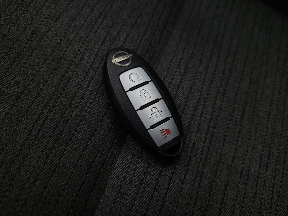 2022 Nissan Rogue in Glendale, AZ 85301 - 18123386 32