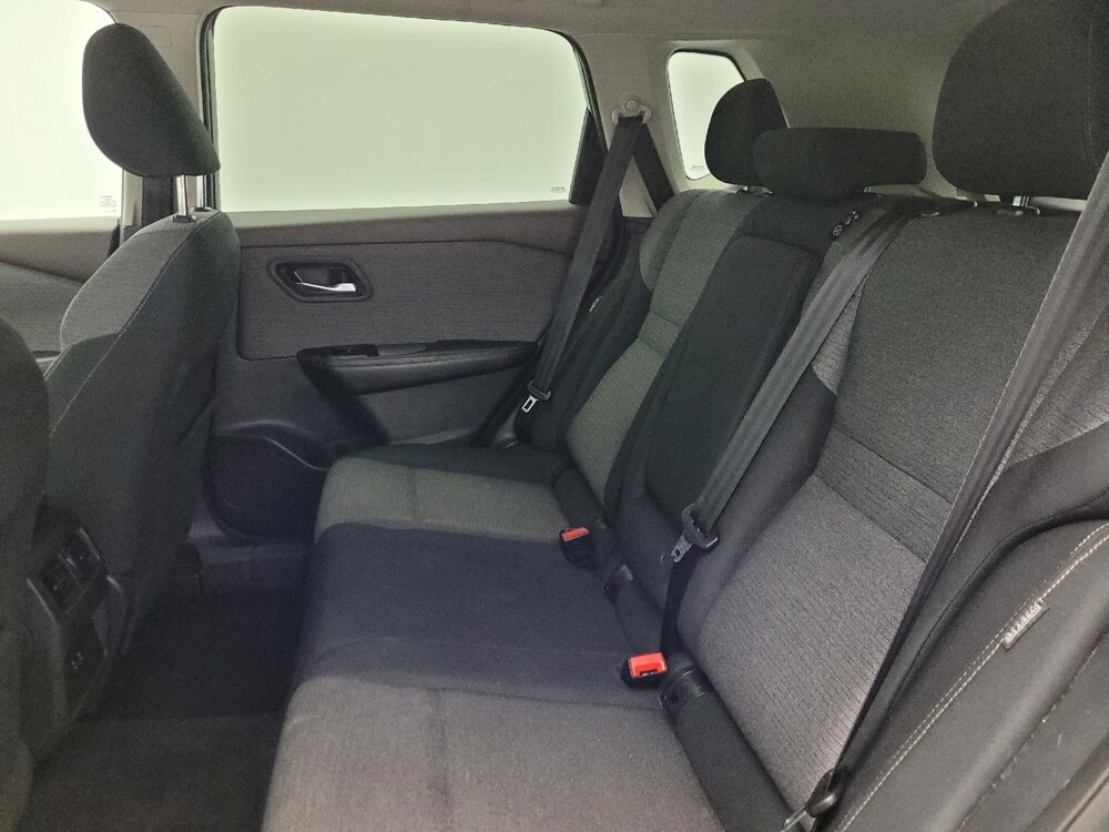 2022 Nissan Rogue in Glendale, AZ 85301 - 18123386 18