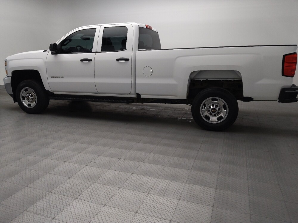 2018 Chevrolet Silverado 2500 in Plano, TX 75074 - 18123391 3