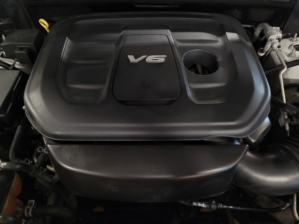 2019 Jeep Grand Cherokee in Gainesville, FL 32609 - 18123404 30