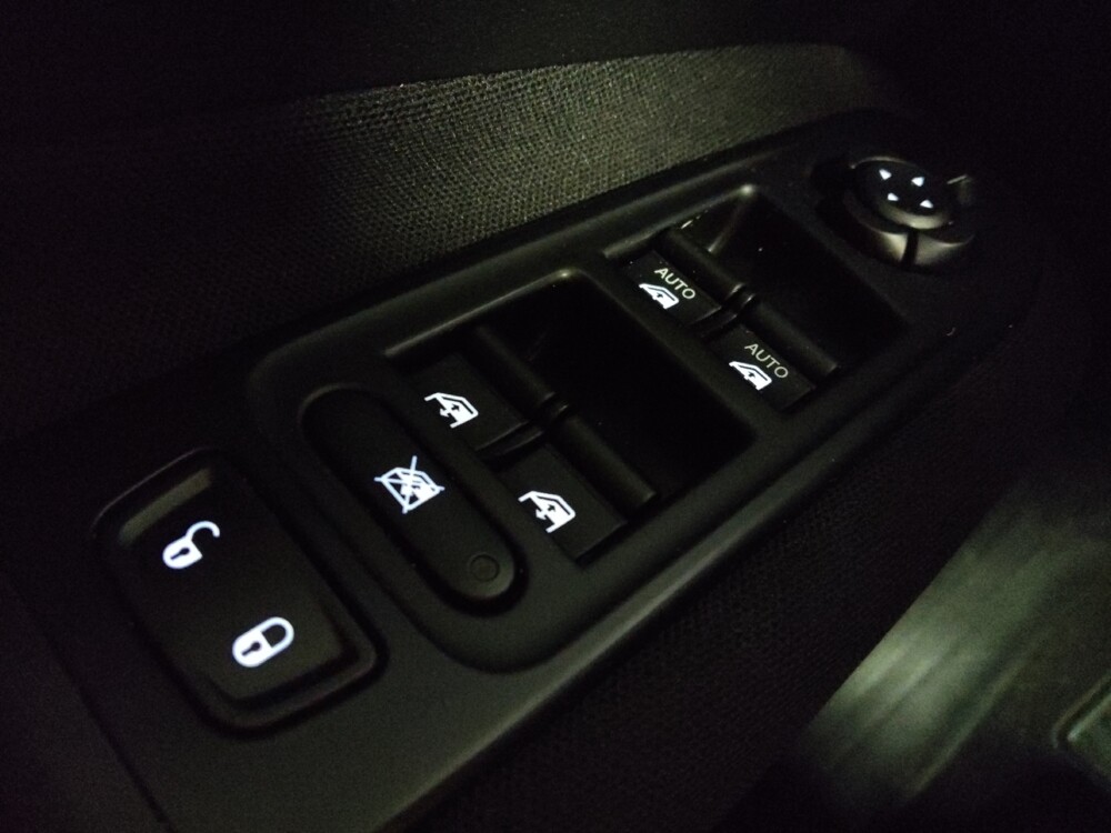 2020 Jeep Renegade in Houston, TX 77060 - 18123413 27