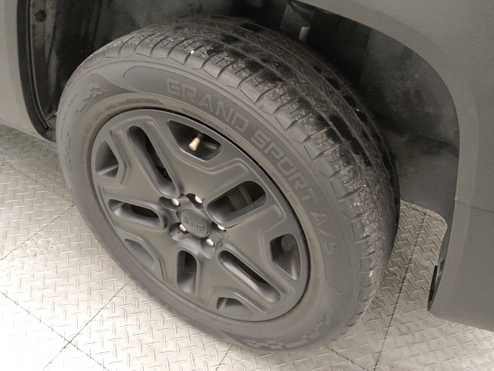 2020 Jeep Renegade in Houston, TX 77060 - 18123413 31