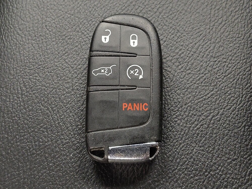 2018 Jeep Compass in Houston, TX 77060 - 18123414 32