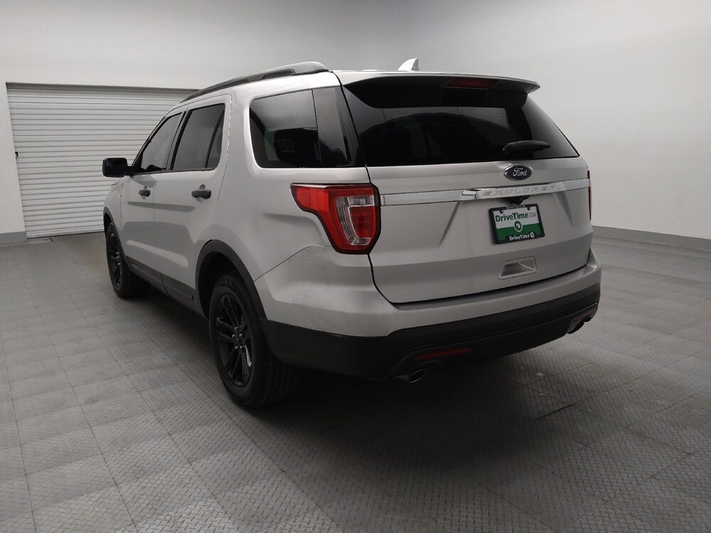 2017 Ford Explorer in Fort Worth, TX 76116 - 18123417 5