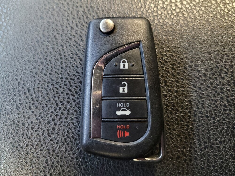 2021 Toyota Camry in Greensboro, NC 27407 - 18123419 32