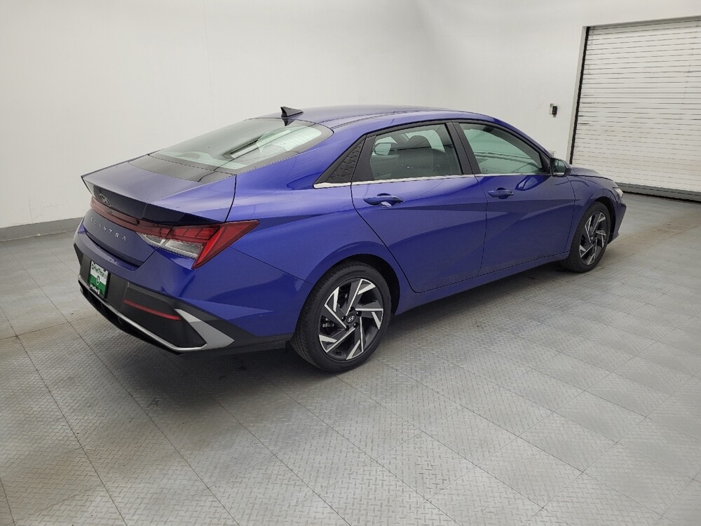 2025 Hyundai Elantra in Winston-Salem, NC 27103 - 18123421 10