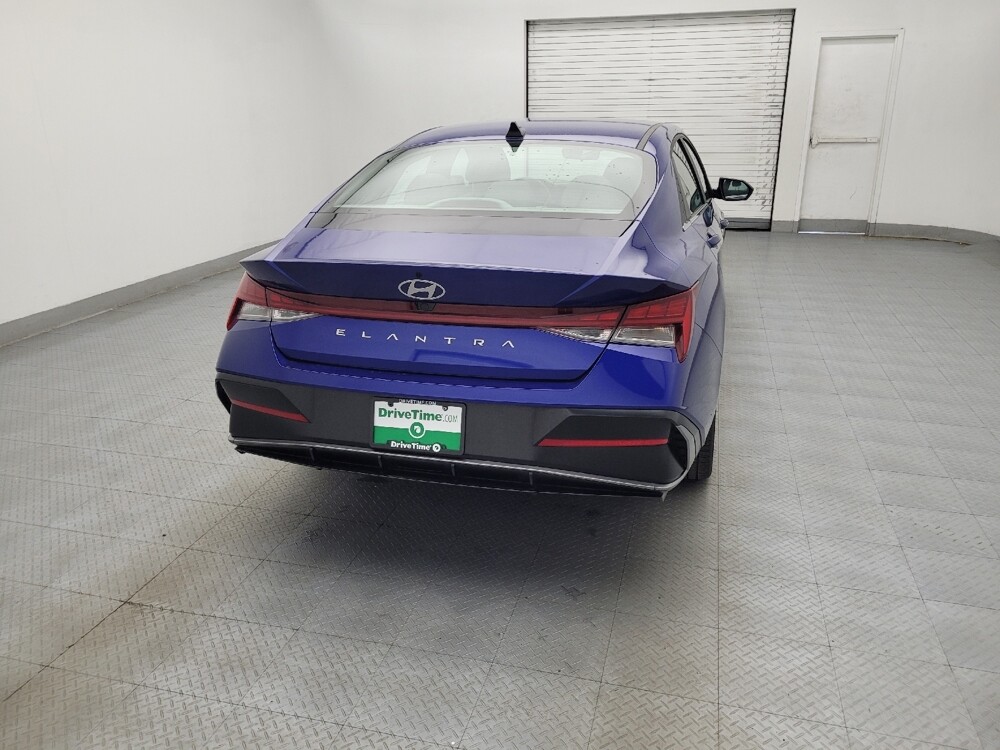 2025 Hyundai Elantra in Winston-Salem, NC 27103 - 18123421 7
