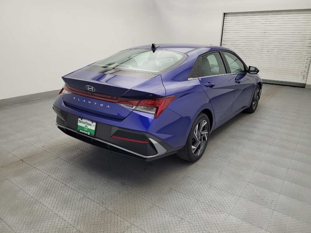 2025 Hyundai Elantra in Winston-Salem, NC 27103 - 18123421 9