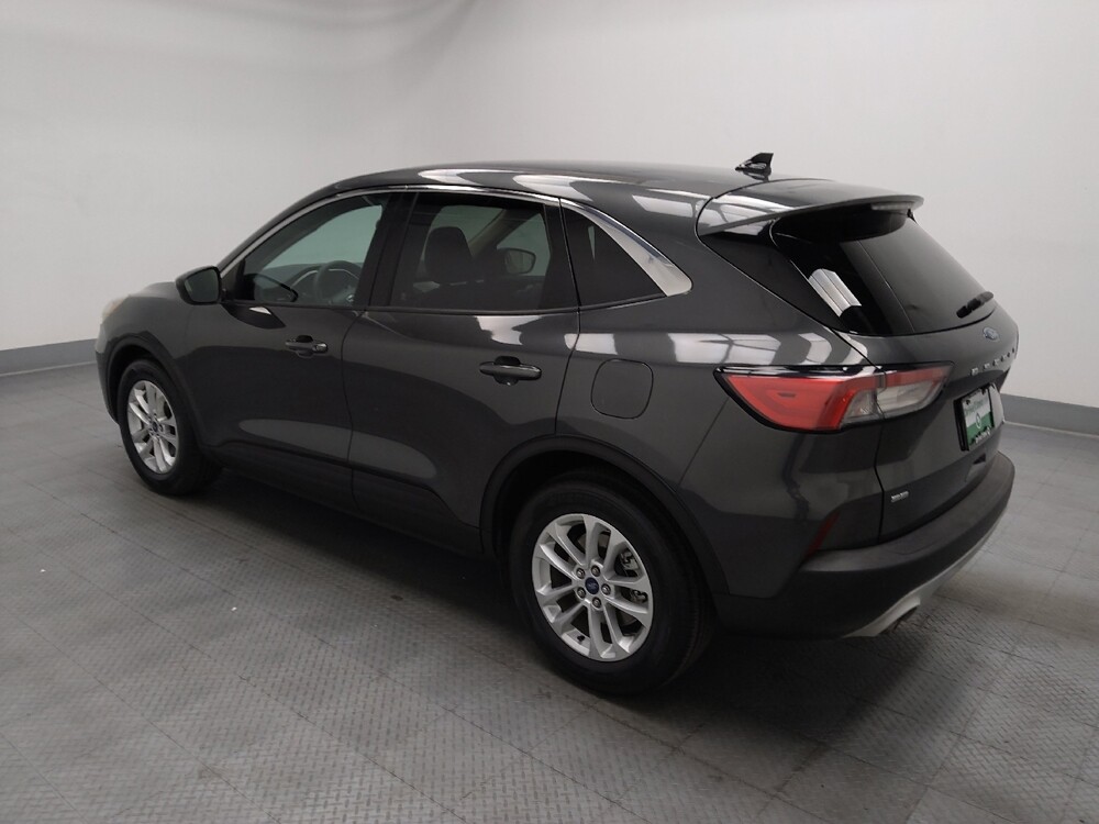 2020 Ford Escape in Las Vegas, NV 89104 - 18123426 3