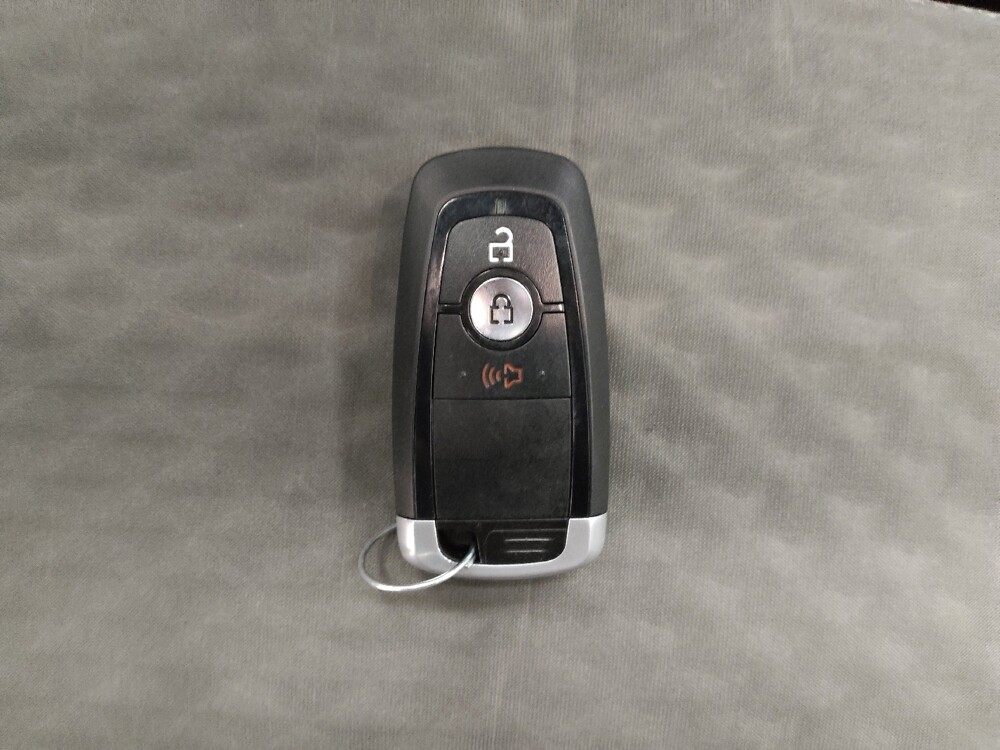 2020 Ford Escape in Las Vegas, NV 89104 - 18123426 32