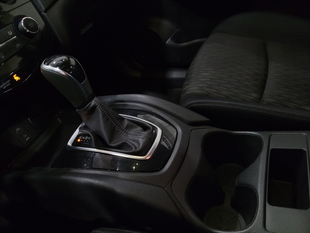 2017 Nissan Rogue in Glen Burnie, MD 21061 - 18123445 26