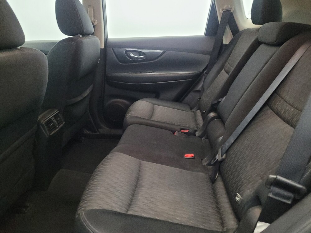 2017 Nissan Rogue in Glen Burnie, MD 21061 - 18123445 18