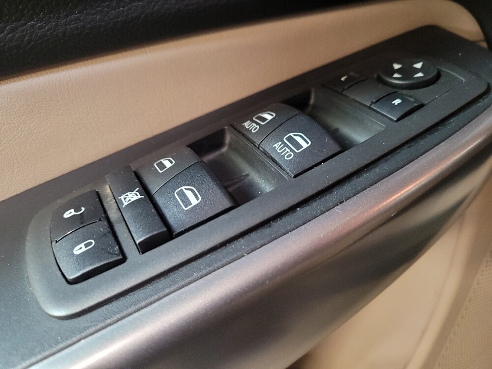 2021 Jeep Cherokee in Torrance, CA 90504 - 18123447 27