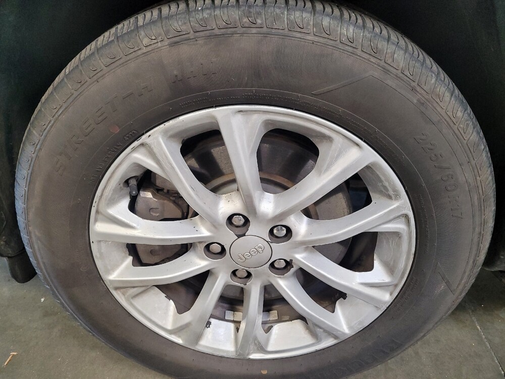 2021 Jeep Cherokee in Torrance, CA 90504 - 18123447 31