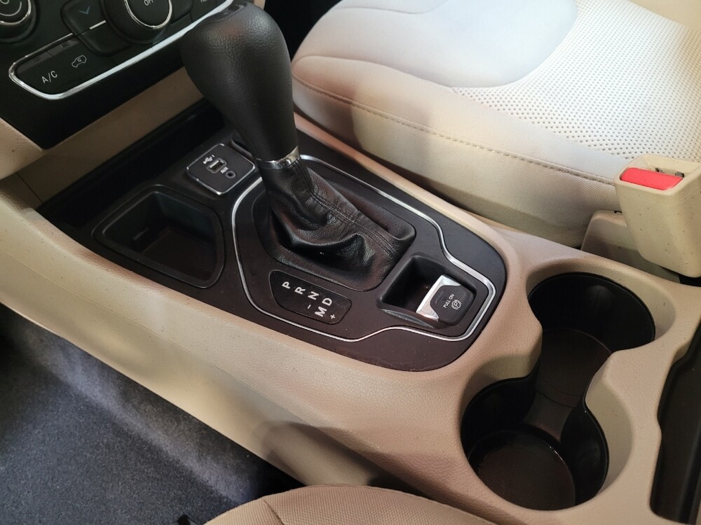 2021 Jeep Cherokee in Torrance, CA 90504 - 18123447 26