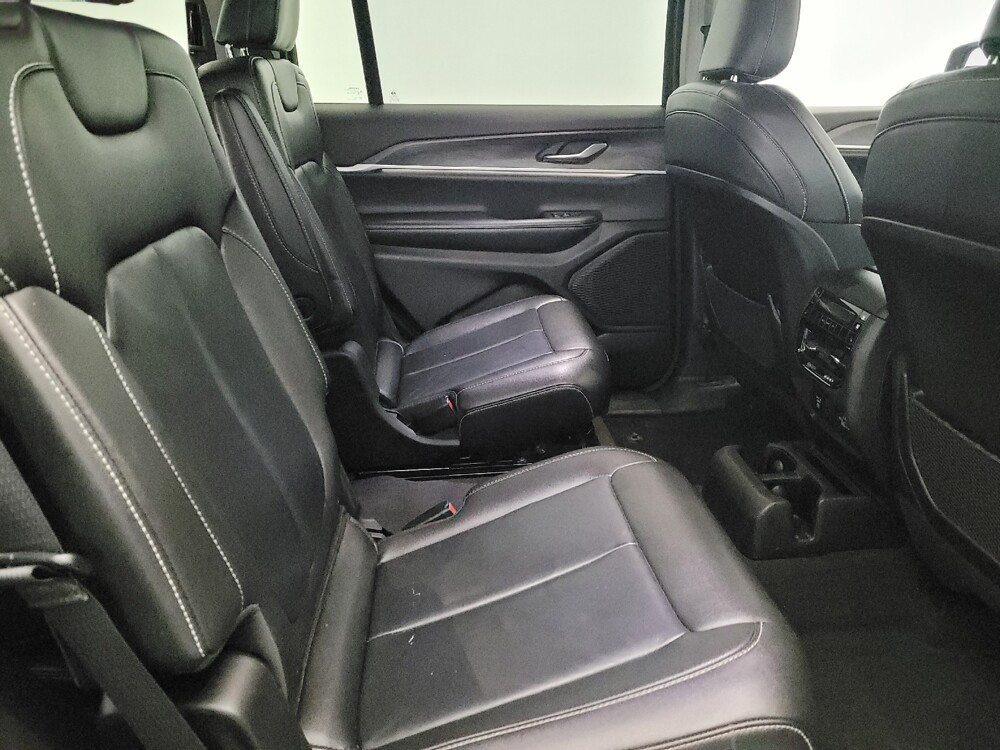 2023 Jeep Grand Cherokee L in Plymouth Meeting, PA 19462 - 18123454 19