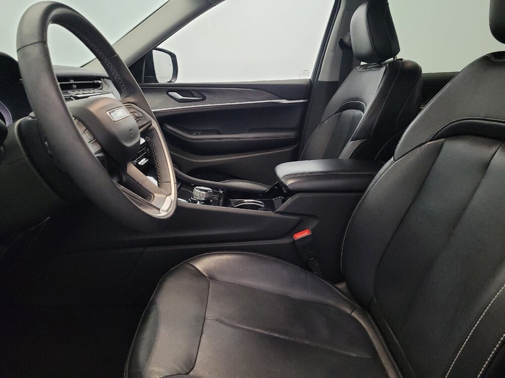 2023 Jeep Grand Cherokee L in Plymouth Meeting, PA 19462 - 18123454 17