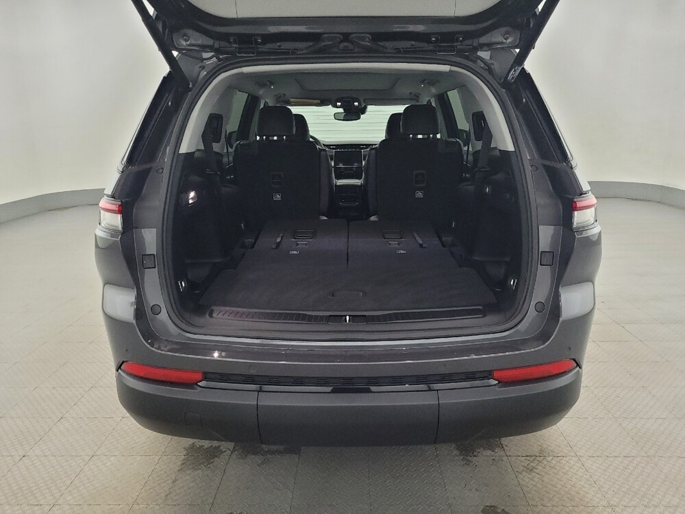 2023 Jeep Grand Cherokee L in Plymouth Meeting, PA 19462 - 18123454 29