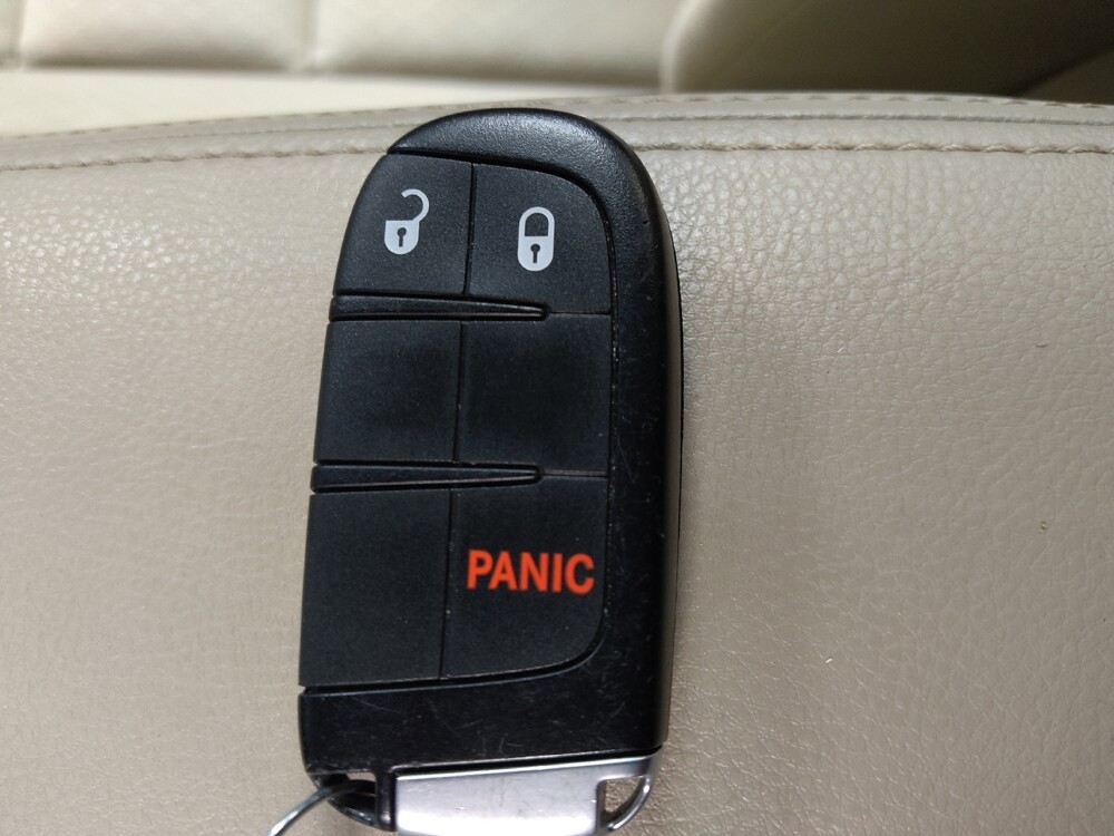 2019 Jeep Grand Cherokee in Lakeland, FL 33815 - 18123463 32