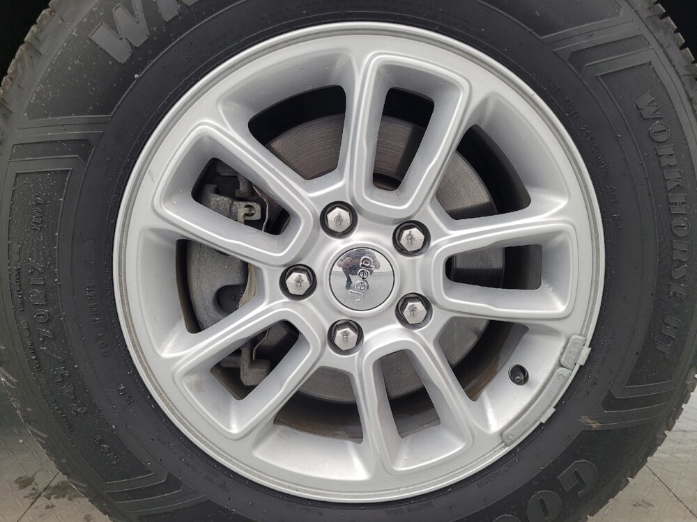 2019 Jeep Grand Cherokee in Lakeland, FL 33815 - 18123463 31