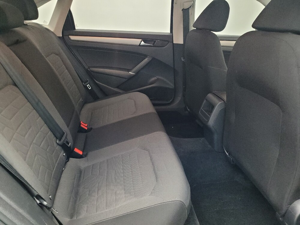 2020 Volkswagen Passat in Fayetteville, NC 28304 - 18123465 19