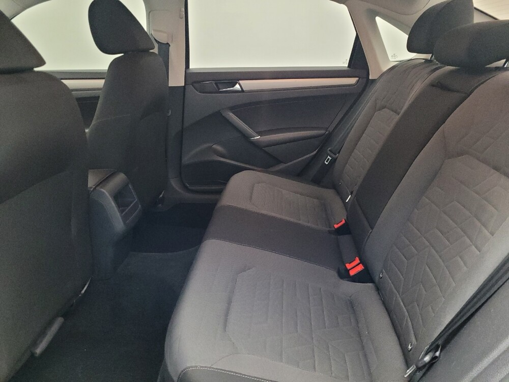 2020 Volkswagen Passat in Fayetteville, NC 28304 - 18123465 18